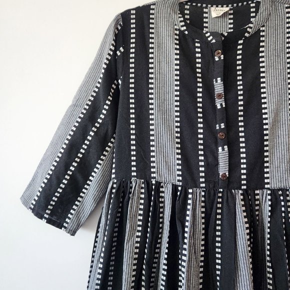 Janasya Black and White Textured Striped Dress Size L - Picture 8 of 17
